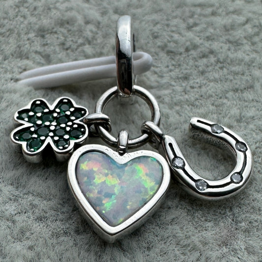 Charm Colgante Triple Trébol De Cuatro Hojas, Corazón Opalescente Y Herradura