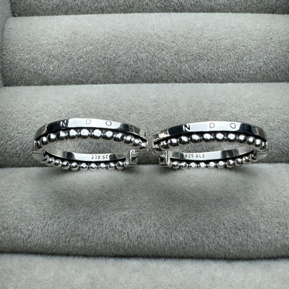 Aretes Bolitas Y Logotipo