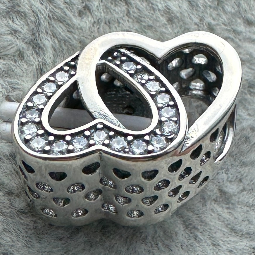 Charm Doble Corazón Brillante