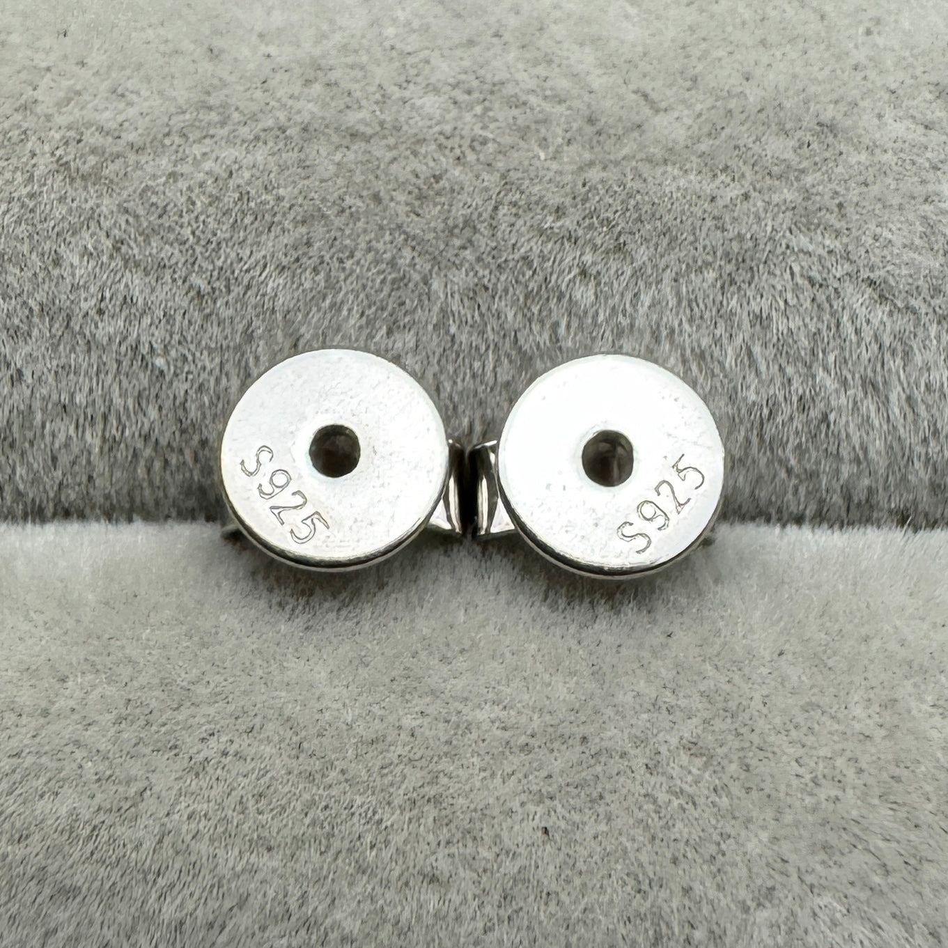 Aretes Flor Moissanita