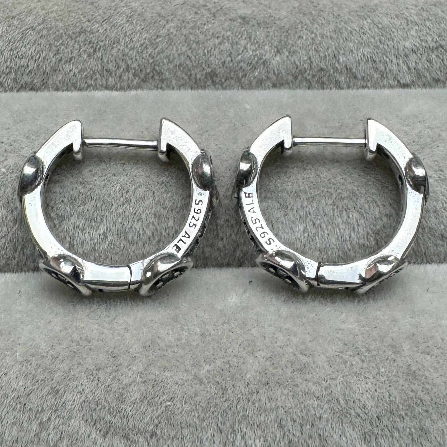 Aretes Corazones Pavé